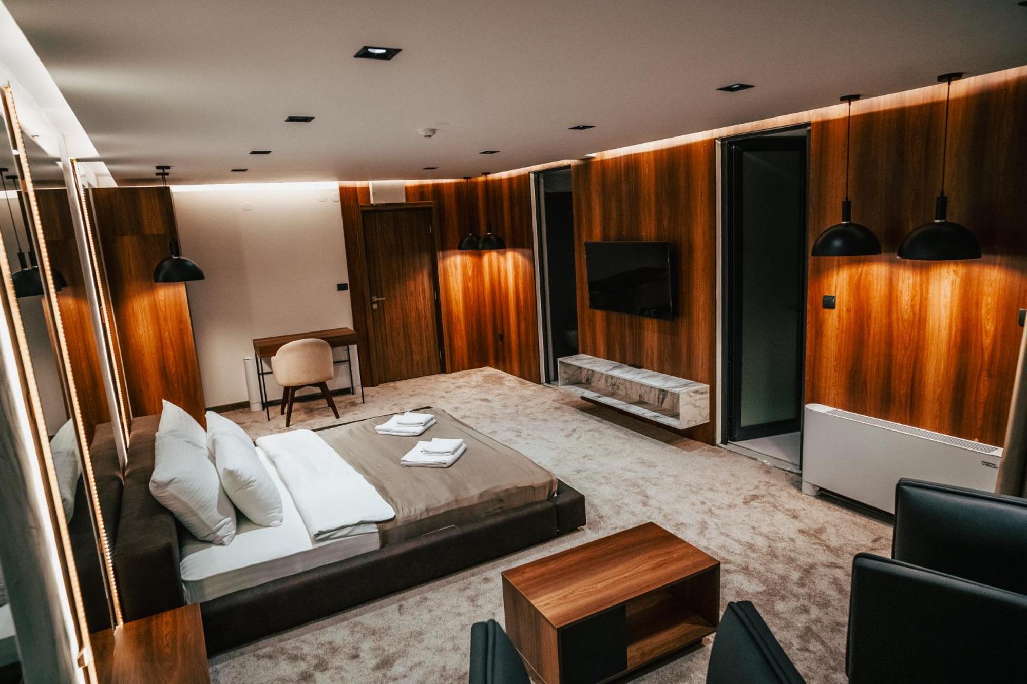 Hotel Bavka Leskovac  Bagian luar foto