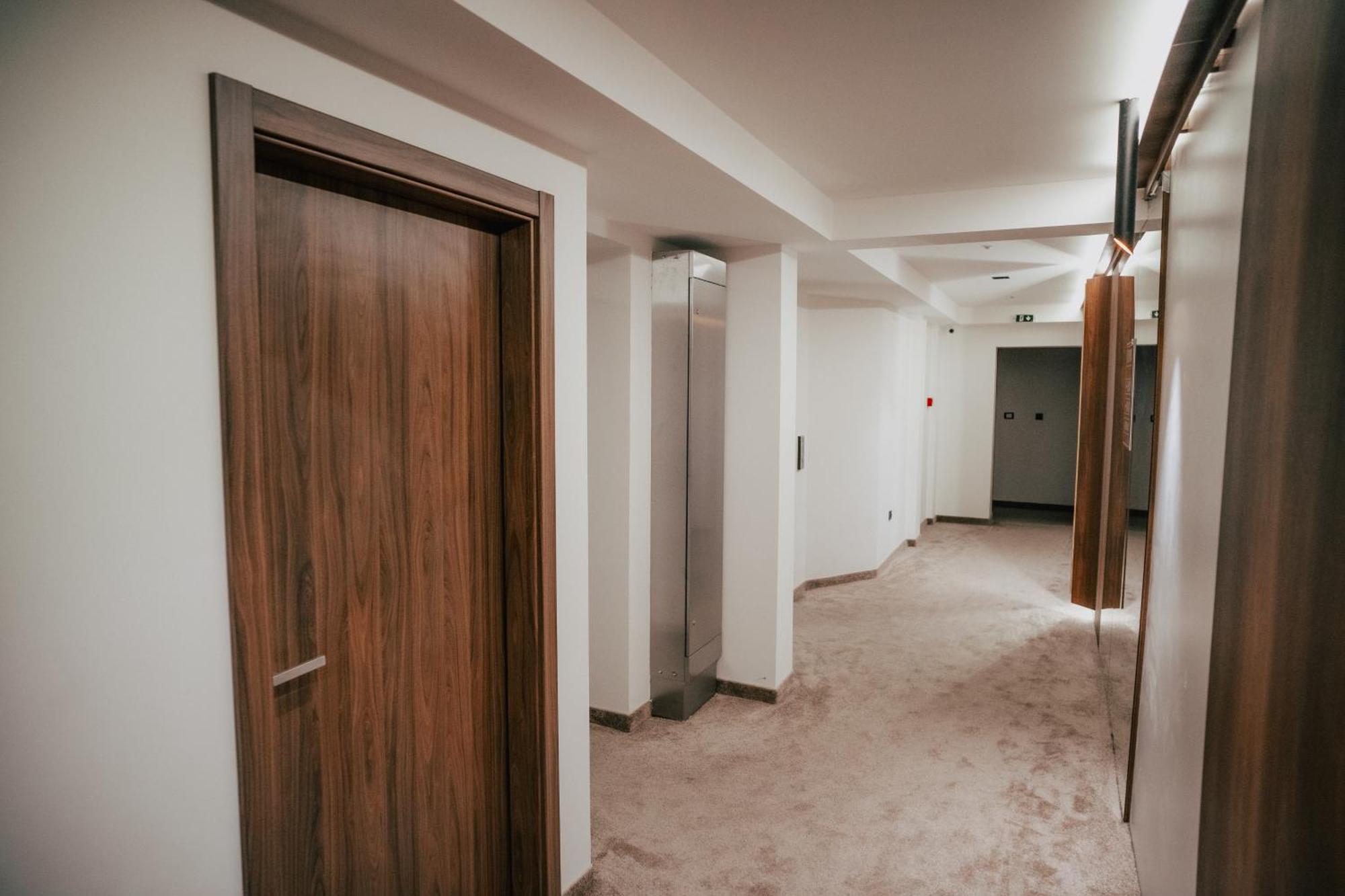 Hotel Bavka Leskovac  Bagian luar foto